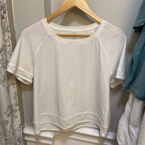 Lululemon t shirt